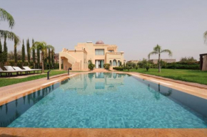 Splendide Villa de luxe PRIVATISEE avec Cuisinière - Piscine chauffée - Jacuzzi & Hammam